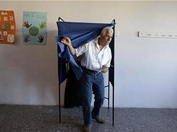 Greek voter in important referendum