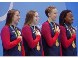 Kathleen Baker, Lilly King, Dana Vollmer and Simone Manuel, women's 4x100m freestyle medley relay gold medalists