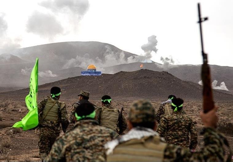 Thousands of Basij soldiers stage mock seige of Temple Mount in Iran (Photo by: FARS)
