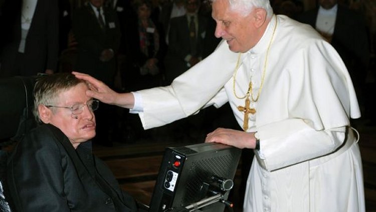 Stephen Hawking with Pope Benedict XVI.