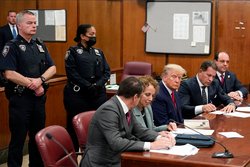 Donald Trump in Manhattan court