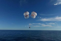 SpaceX Dragon splashdown